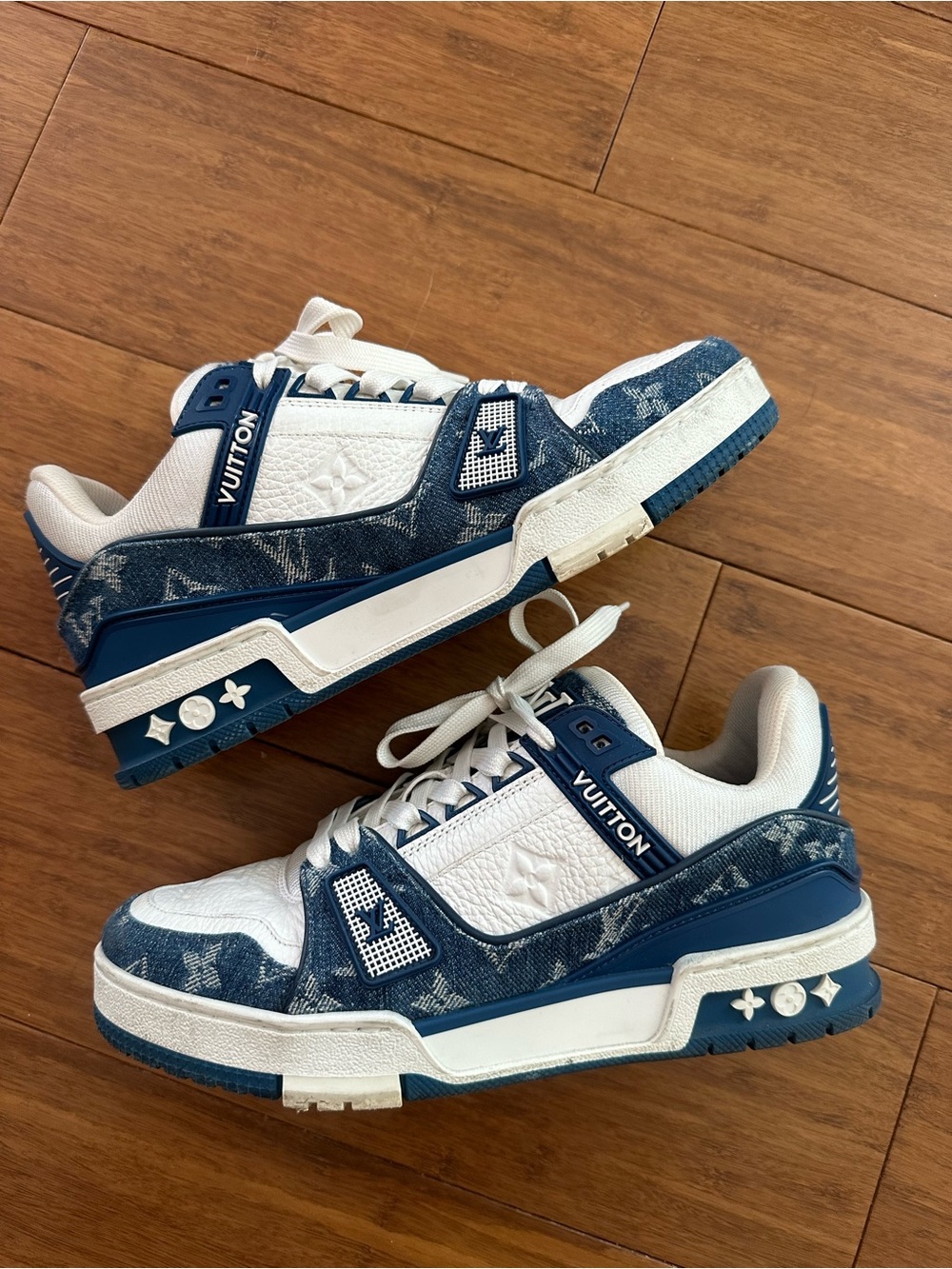 Almost brand new Louis Vuitton Women’s White and Blue Low-Top Sneakers